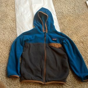 Patagonia lightweight fleece hooded jacket .5T
